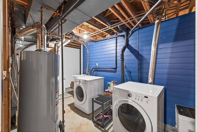 516 55th Avenue N, Brooklyn Center, MN 55430