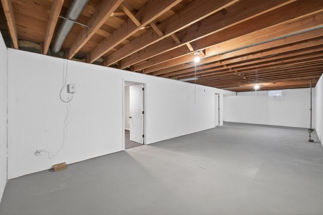 516 55th Avenue N, Brooklyn Center, MN 55430