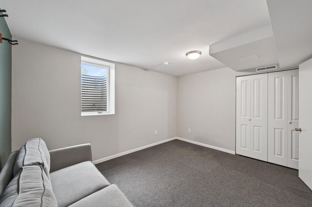 516 55th Avenue N, Brooklyn Center, MN 55430