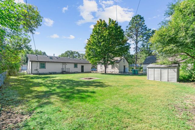 516 55th Avenue N, Brooklyn Center, MN 55430