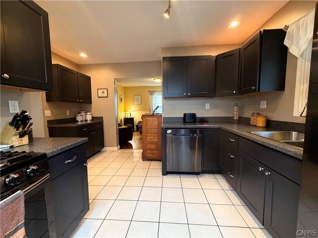 433 Collingwood, Syracuse, NY 13206