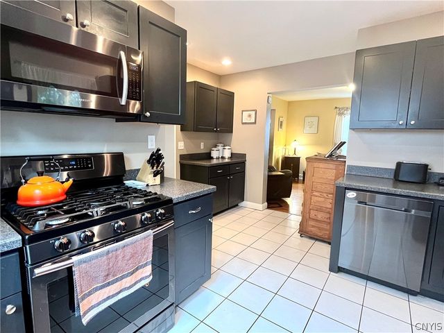 433 Collingwood, Syracuse, NY 13206