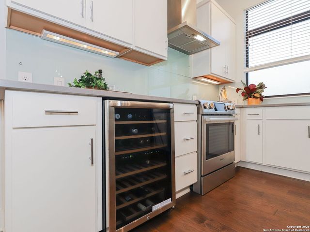 1606 N Hackberry #201, San Antonio, TX 78208