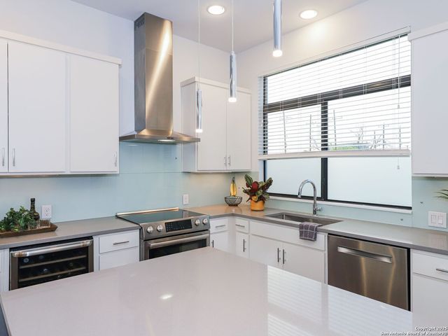 1606 N Hackberry #201, San Antonio, TX 78208