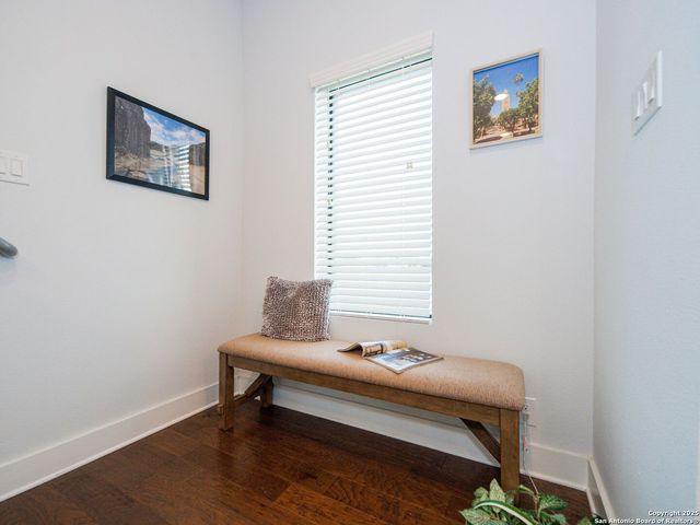 1606 N Hackberry #201, San Antonio, TX 78208