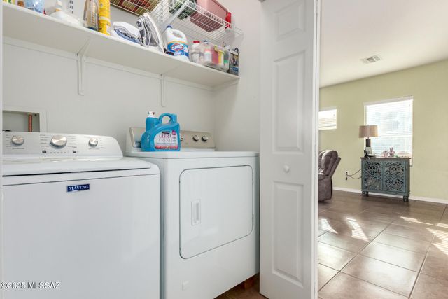 467 W Calle Moncayo, Sahuarita, AZ 85629