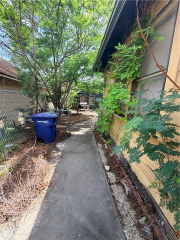 537 Naples St, Corpus Christi, TX 78404