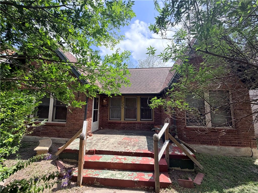 537 Naples St, Corpus Christi, TX 78404