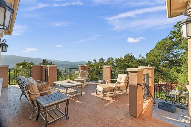 15315 Santella Court, Los Gatos, CA 95032