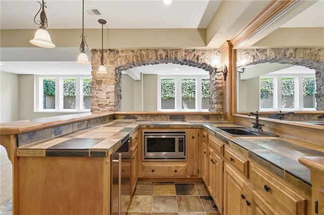 15212 Fontana Street, Overland Park, KS 66224