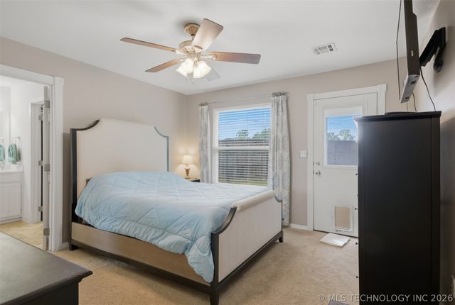 25406 S Valley Drive, Claremore, OK 74019