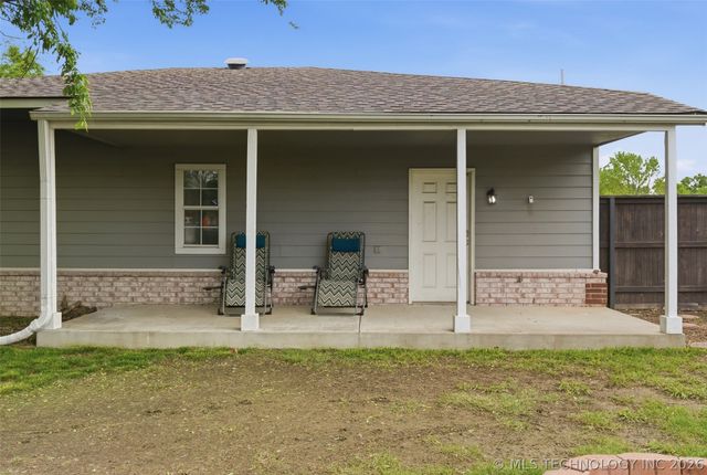 25406 S Valley Drive, Claremore, OK 74019