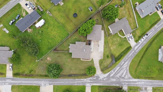 25406 S Valley Drive, Claremore, OK 74019