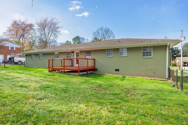 450 Ash Drive NW, Cleveland, TN 37312