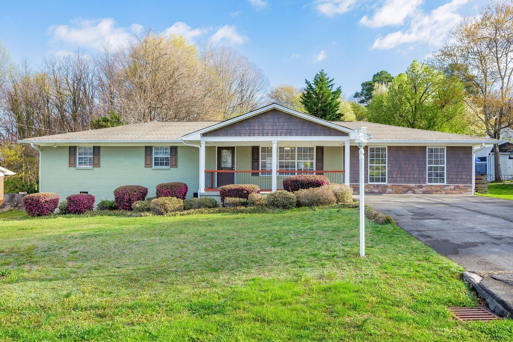 450 Ash Drive NW, Cleveland, TN 37312