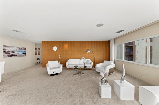 350 GOLDEN GATE POINT 61, Sarasota, FL 34236