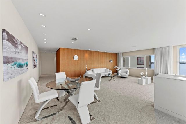 350 GOLDEN GATE POINT 61, Sarasota, FL 34236