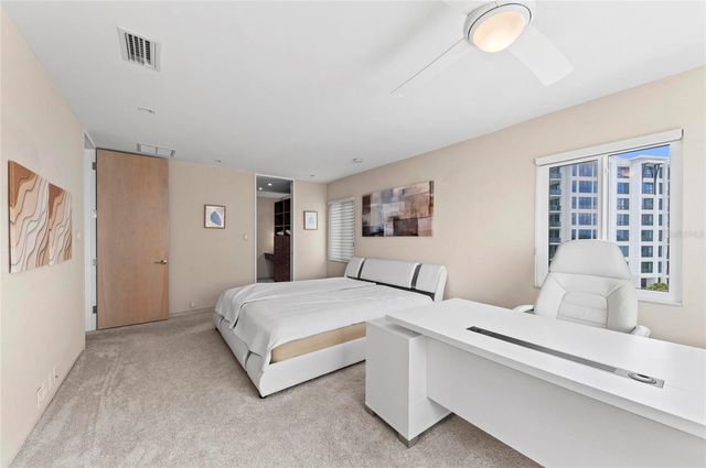 350 GOLDEN GATE POINT 61, Sarasota, FL 34236