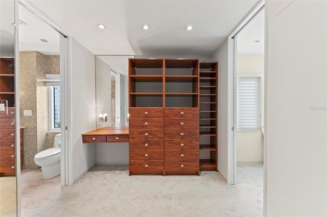 350 GOLDEN GATE POINT 61, Sarasota, FL 34236
