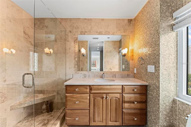 350 GOLDEN GATE POINT 61, Sarasota, FL 34236