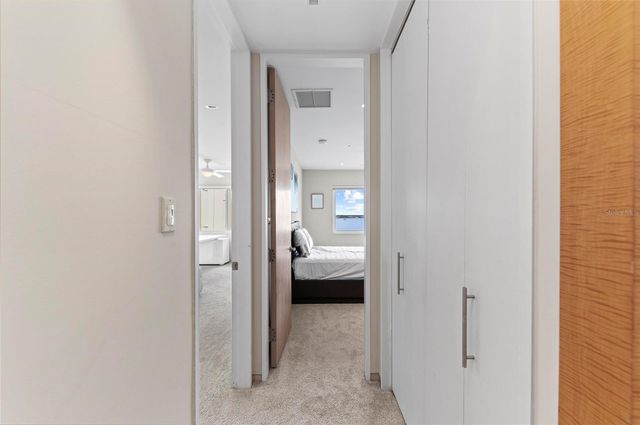 350 GOLDEN GATE POINT 61, Sarasota, FL 34236