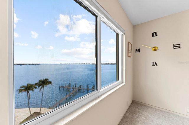 350 GOLDEN GATE POINT 61, Sarasota, FL 34236