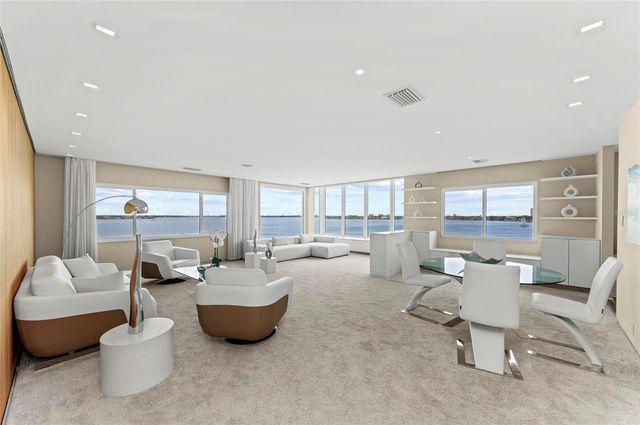 350 GOLDEN GATE POINT 61, Sarasota, FL 34236