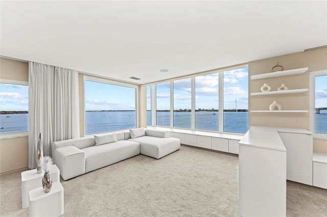 350 GOLDEN GATE POINT 61, Sarasota, FL 34236