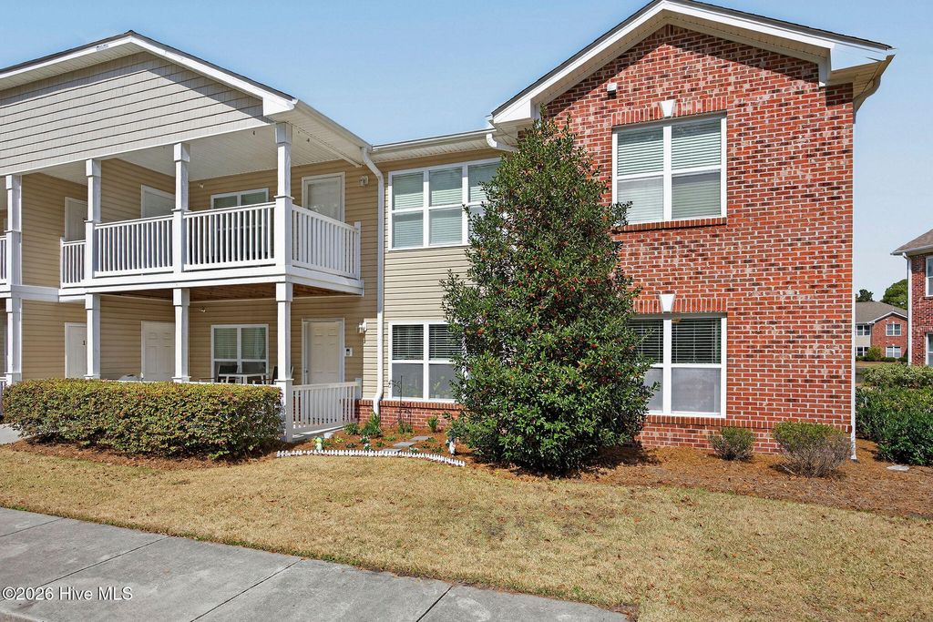 4425 Jay Bird Circle Unit 107, Wilmington, NC 28412