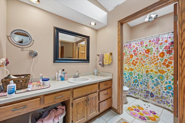 2419 Willowood DRIVE #B, Waukesha, WI 53188