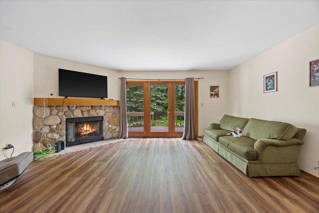 2419 Willowood DRIVE #B, Waukesha, WI 53188