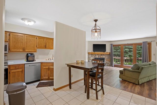 2419 Willowood DRIVE #B, Waukesha, WI 53188