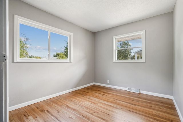 4417 Twin Pine Drive NE, Cedar Rapids, IA 52402