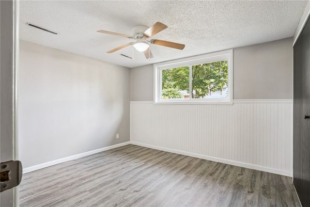 4417 Twin Pine Drive NE, Cedar Rapids, IA 52402