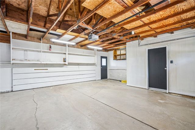 4417 Twin Pine Drive NE, Cedar Rapids, IA 52402