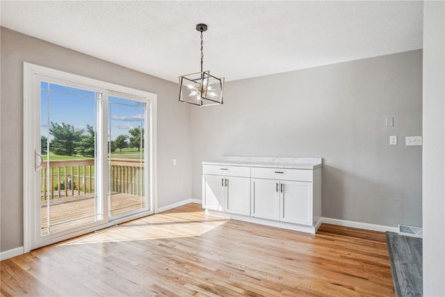 4417 Twin Pine Drive NE, Cedar Rapids, IA 52402