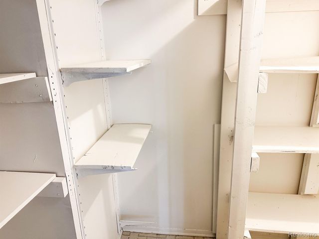 30515 W 14 MILE Road 30, Farmington Hills, MI 48334