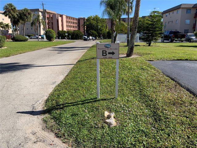 4216 HERON WAY B- 310, Bradenton, FL 34205