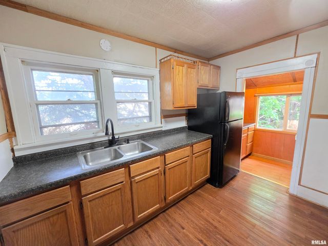 121 PERSHING Place, East Peoria, IL 61611