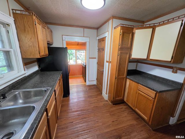 121 PERSHING Place, East Peoria, IL 61611
