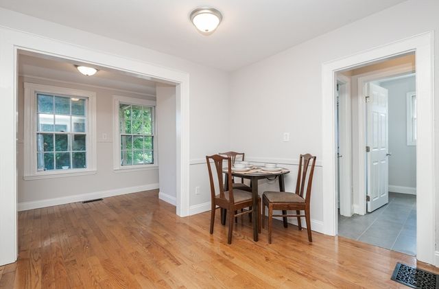 7 Park St, Melrose, MA 02176
