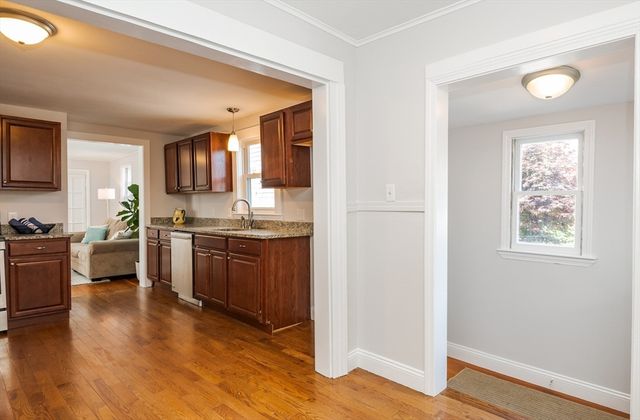 7 Park St, Melrose, MA 02176