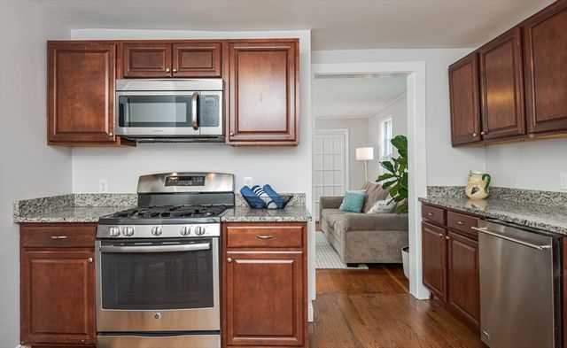 7 Park St, Melrose, MA 02176