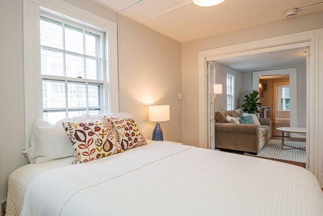 7 Park St, Melrose, MA 02176