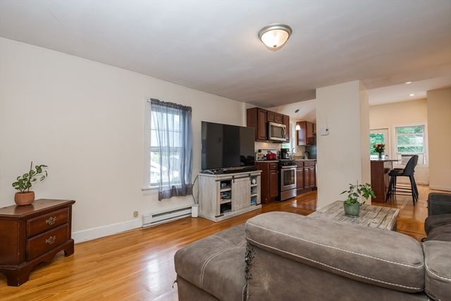 7 Park St, Melrose, MA 02176