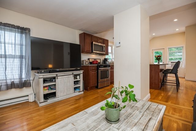 7 Park St, Melrose, MA 02176