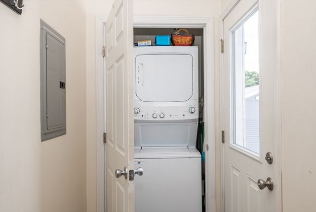 7 Park St, Melrose, MA 02176