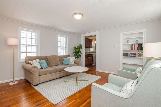 7 Park St, Melrose, MA 02176