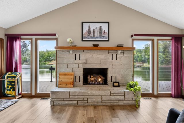 7 Llana Lane, Hot Springs Village, AR 71909