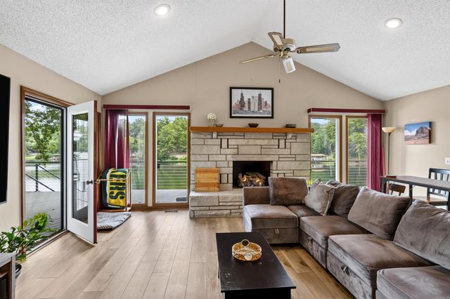 7 Llana Lane, Hot Springs Village, AR 71909